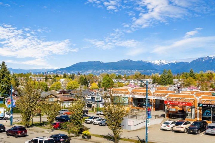 Photo 22 at 307 - 3050 Kingsway, Collingwood VE, Vancouver East