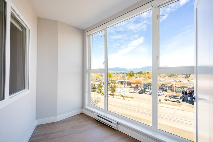 Photo 20 at 307 - 3050 Kingsway, Collingwood VE, Vancouver East