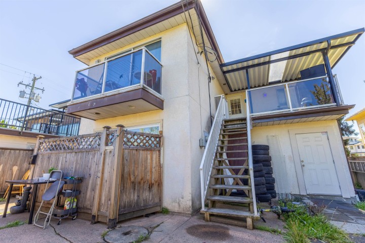 Photo 12 at 2669 Vanness Avenue, Renfrew Heights, Vancouver East
