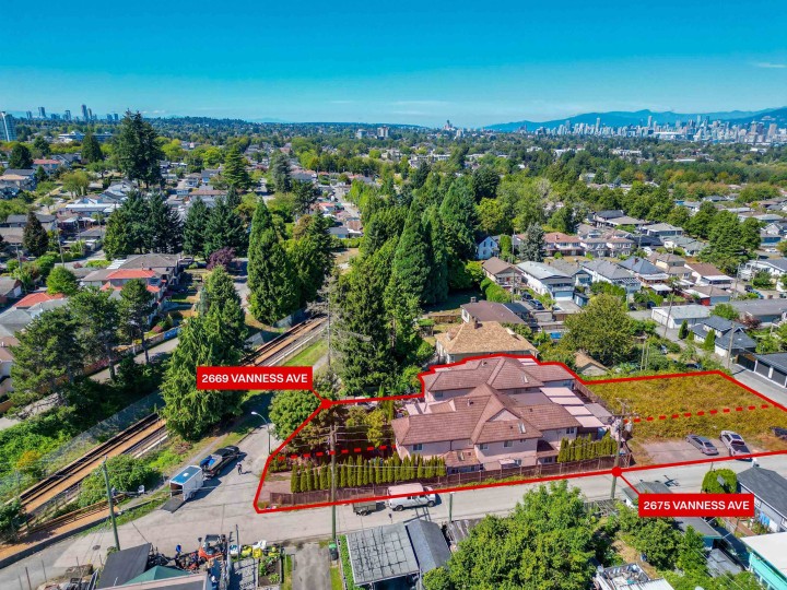 Photo 5 at 2669 Vanness Avenue, Renfrew Heights, Vancouver East
