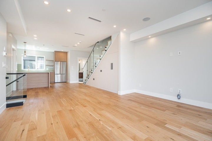 Photo 5 at 1 - 676 E 22nd Avenue, Fraser VE, Vancouver East