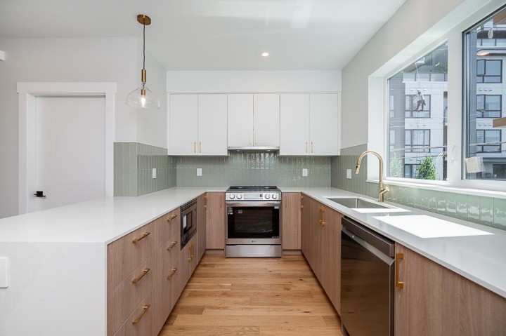 Photo 4 at 1 - 676 E 22nd Avenue, Fraser VE, Vancouver East