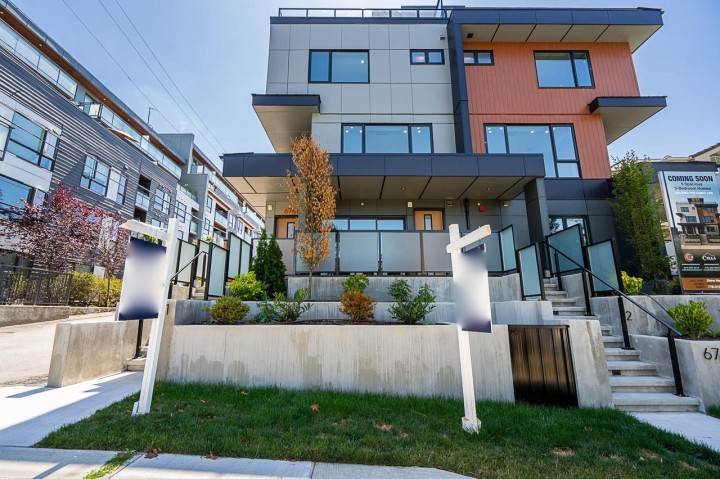 Photo 2 at 3 - 676 E 22nd Avenue, Fraser VE, Vancouver East