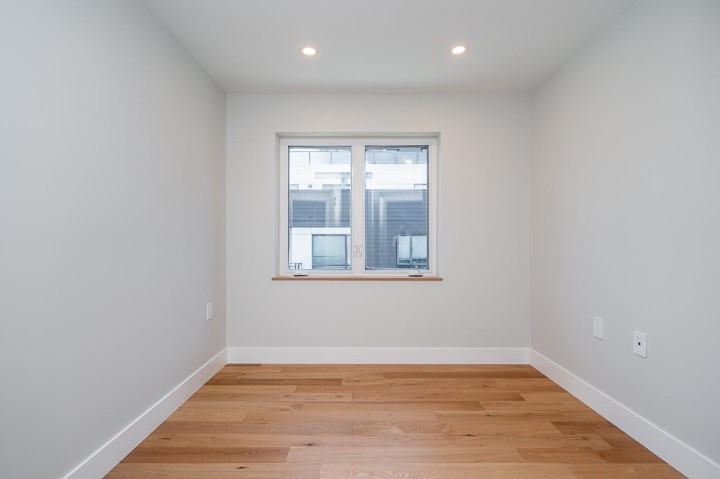 Photo 7 at 3 - 676 E 22nd Avenue, Fraser VE, Vancouver East