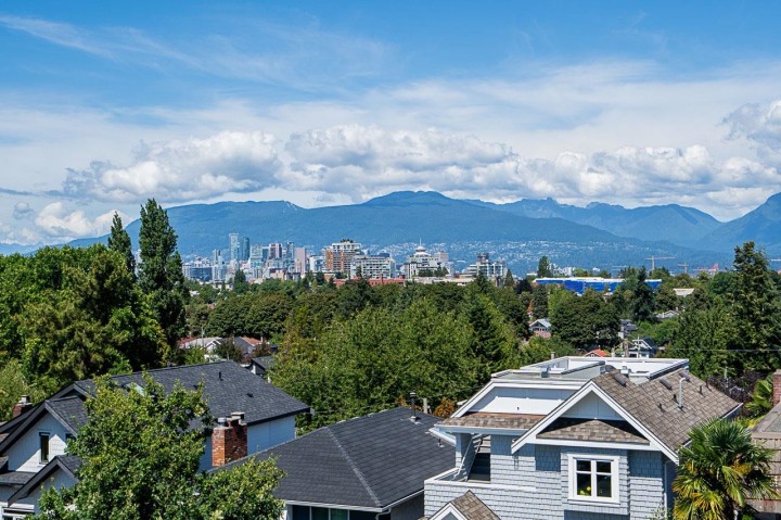 Photo 1 at 3 - 676 E 22nd Avenue, Fraser VE, Vancouver East