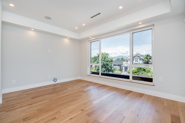 Photo 4 at 3 - 676 E 22nd Avenue, Fraser VE, Vancouver East