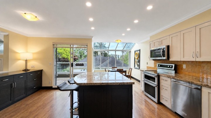 Photo 10 at 2387 Quayside Court, South Marine, Vancouver East