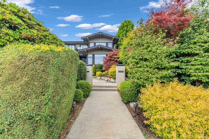 Photo 3 at 1139 Esquimalt Avenue, Ambleside, West Vancouver