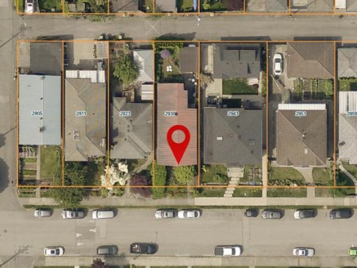 Photo 1 at 2935 Adanac Street, Renfrew VE, Vancouver East