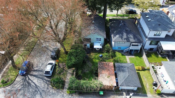 Photo 6 at 4496 Ontario Street, Main, Vancouver East