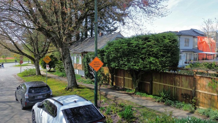 Photo 4 at 4496 Ontario Street, Main, Vancouver East
