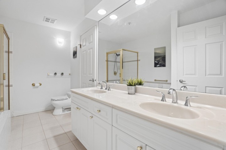 Photo 17 at 116 - 5835 Hampton Place, University VW, Vancouver West