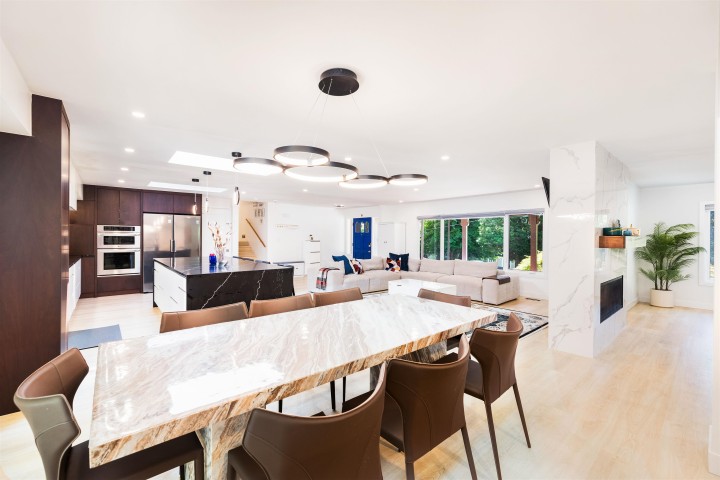 Photo 11 at 3965 Viewridge Place, Bayridge, West Vancouver