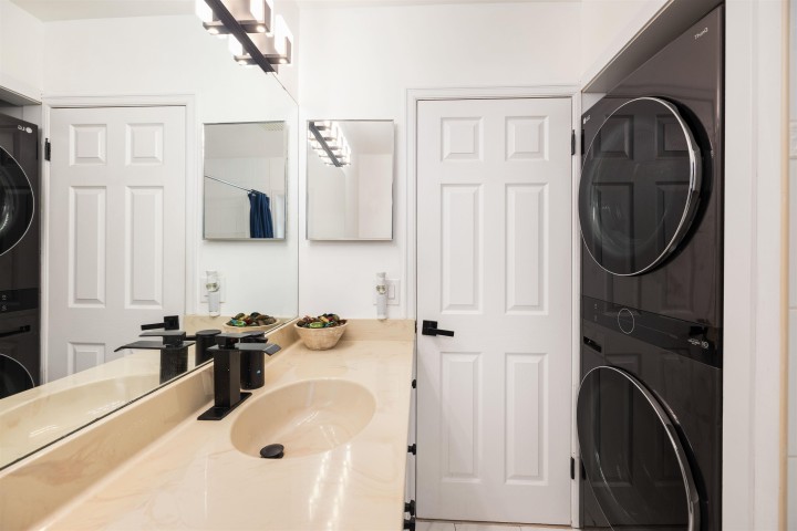 Photo 31 at 3965 Viewridge Place, Bayridge, West Vancouver