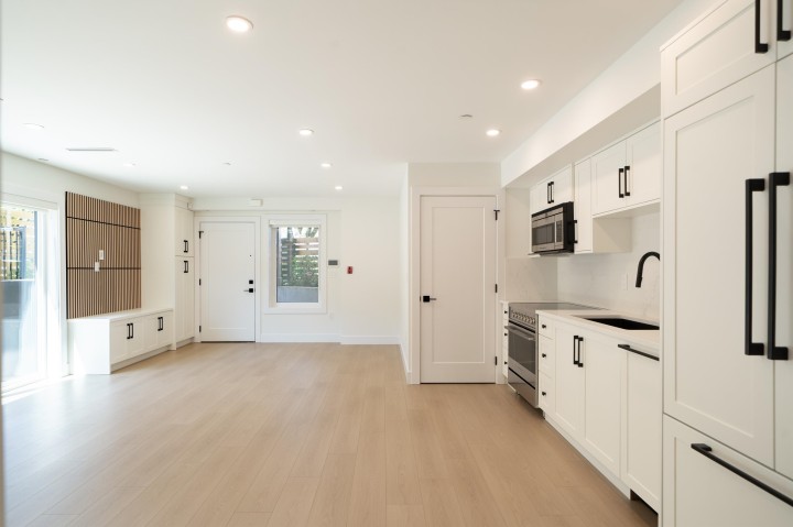 Photo 5 at 4832 Duchess Street, Collingwood VE, Vancouver East
