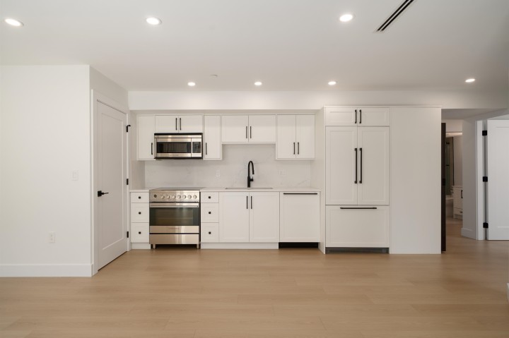 Photo 10 at 4832 Duchess Street, Collingwood VE, Vancouver East