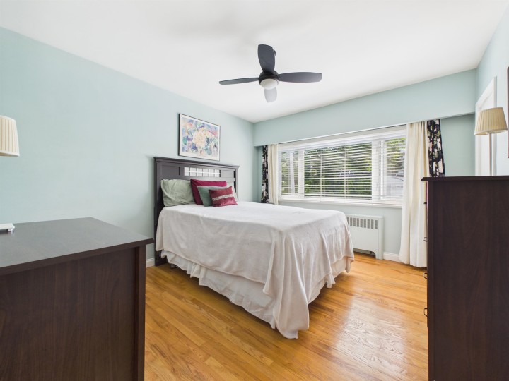 Photo 4 at 10 - 2296 W 39th Avenue, Kerrisdale, Vancouver West