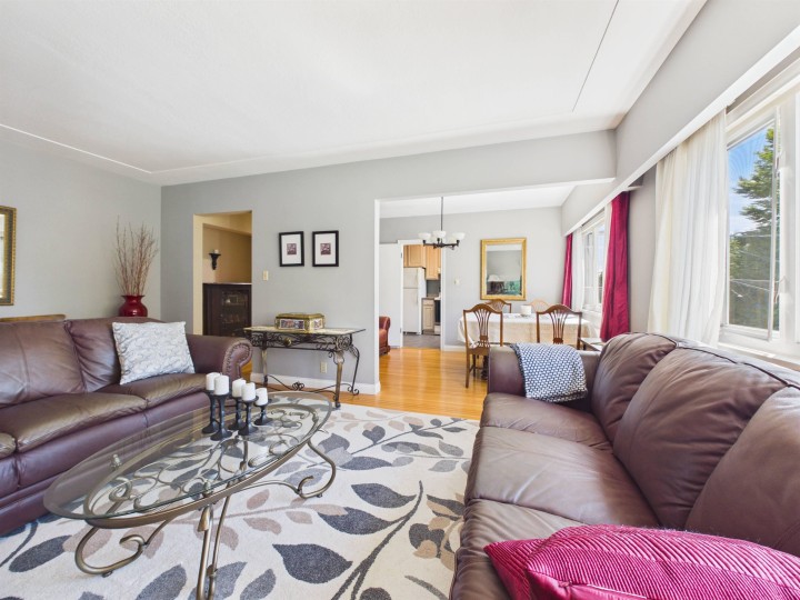 Photo 8 at 10 - 2296 W 39th Avenue, Kerrisdale, Vancouver West