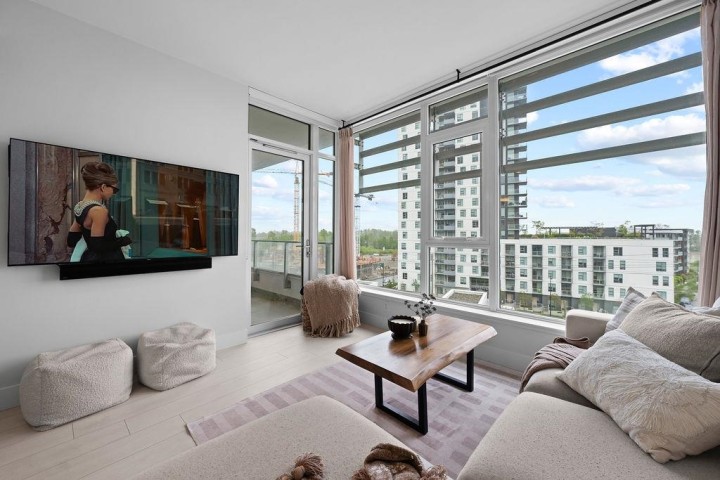 Photo 4 at 607 - 3438 Sawmill Crescent, South Marine, Vancouver East
