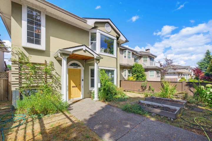 Photo 2 at 2143 Upland Drive, Fraserview VE, Vancouver East