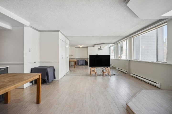 Photo 17 at 702 - 1270 Robson Street, West End VW, Vancouver West