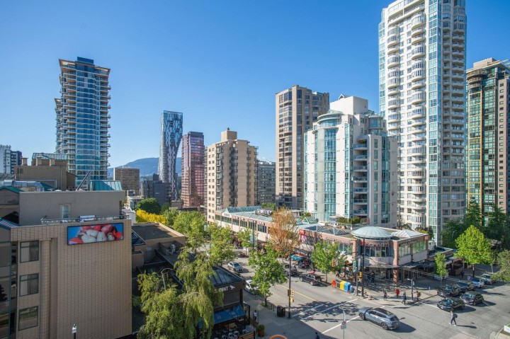 Photo 32 at 702 - 1270 Robson Street, West End VW, Vancouver West