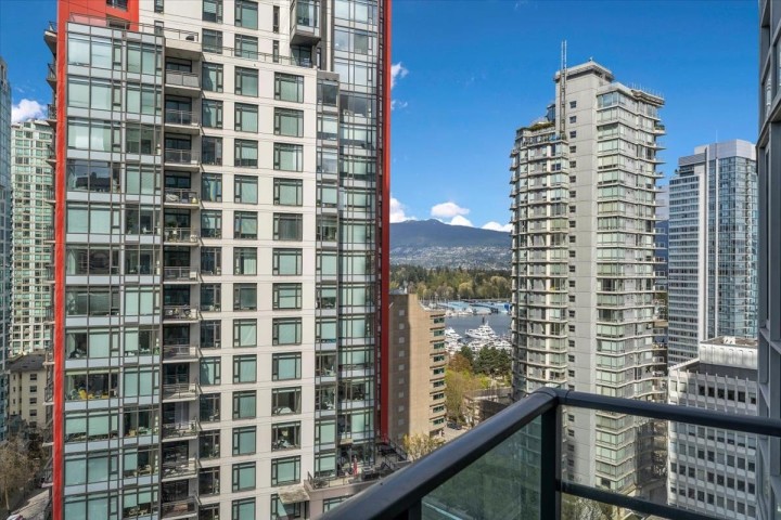 Photo 11 at 1707 - 1189 Melville Street, Coal Harbour, Vancouver West