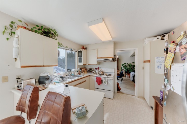 Photo 8 at 5592 Elizabeth Street, Cambie, Vancouver West
