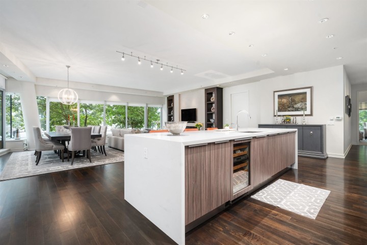 Photo 12 at 202 - 181 Athletes Way, False Creek, Vancouver West