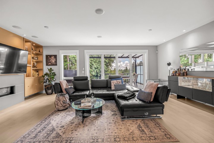 Photo 4 at 1033 Prospect Avenue, Canyon Heights NV, North Vancouver