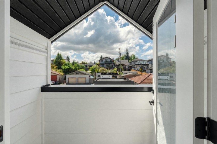 Photo 26 at 2972 Venables Street, Renfrew VE, Vancouver East
