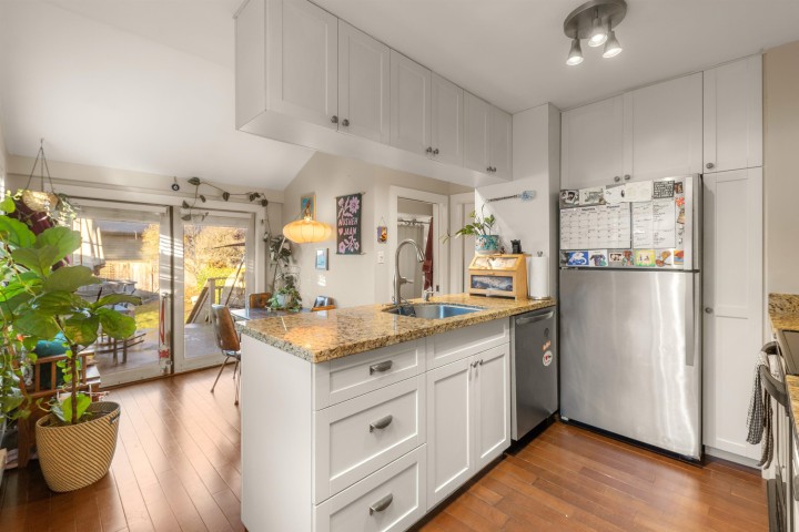 Photo 7 at 612 E 4th Street, Queensbury, North Vancouver