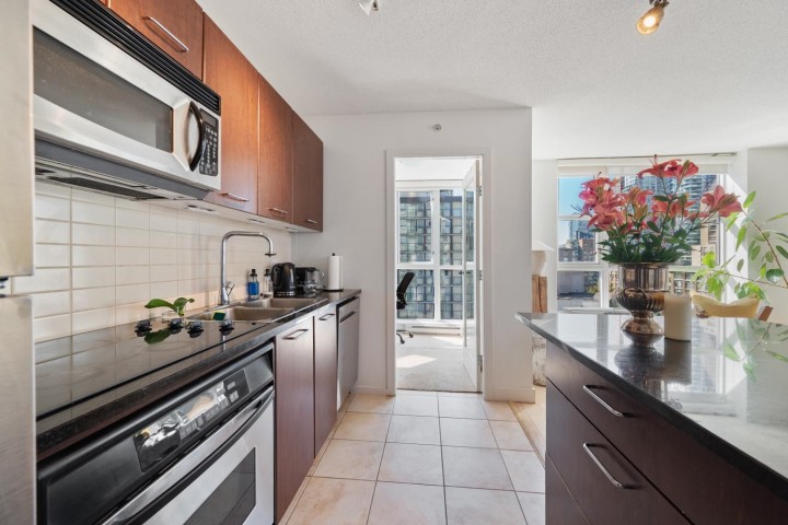 Photo 3 at 808 - 1199 Seymour Street, Downtown VW, Vancouver West