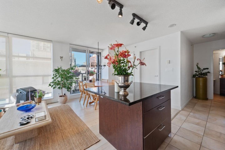 Photo 11 at 808 - 1199 Seymour Street, Downtown VW, Vancouver West