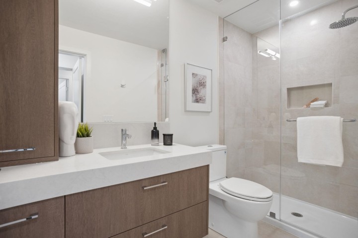 Photo 18 at 202 - 378 W 45th Avenue, Oakridge VW, Vancouver West