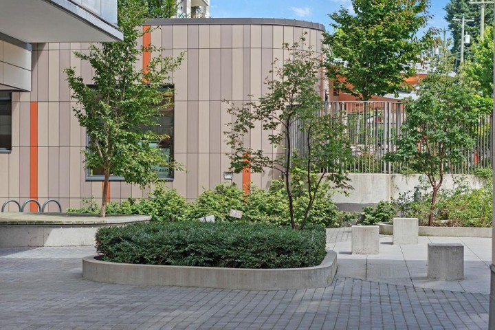 Photo 36 at 205 - 8188 Fraser Street, South Vancouver, Vancouver East