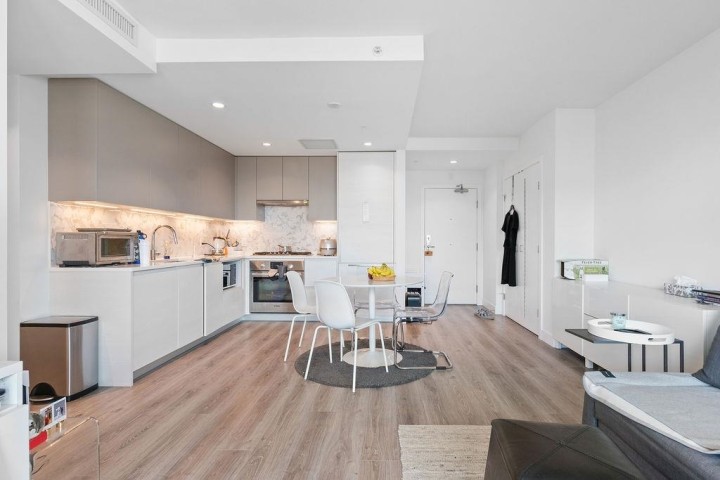 Photo 11 at 205 - 8188 Fraser Street, South Vancouver, Vancouver East