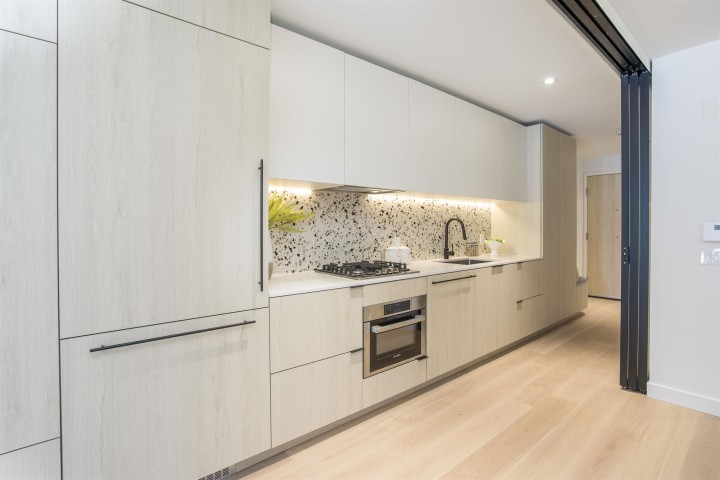 Photo 10 at 319 - 2471 St. George Street, Mount Pleasant VE, Vancouver East