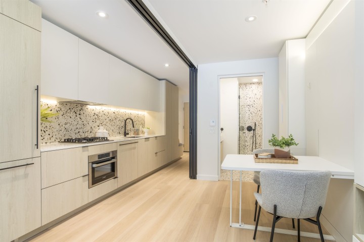 Photo 8 at 319 - 2471 St. George Street, Mount Pleasant VE, Vancouver East