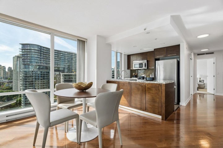 Photo 9 at 2106 - 918 Cooperage Way, Yaletown, Vancouver West