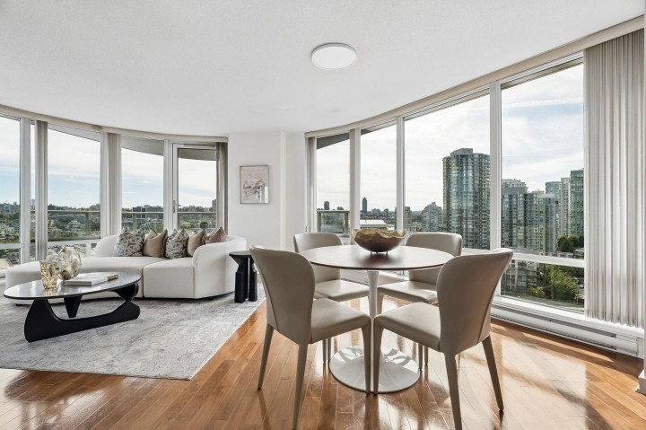 Photo 11 at 2106 - 918 Cooperage Way, Yaletown, Vancouver West
