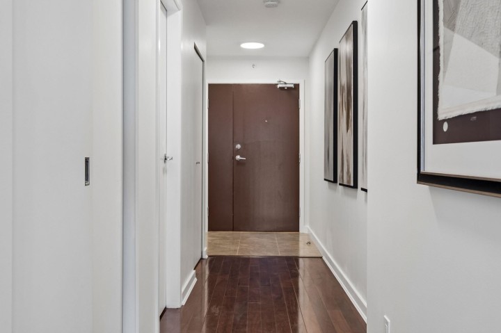 Photo 4 at 2106 - 918 Cooperage Way, Yaletown, Vancouver West