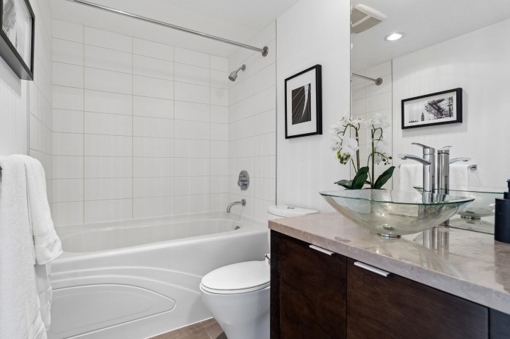 Photo 25 at 2106 - 918 Cooperage Way, Yaletown, Vancouver West