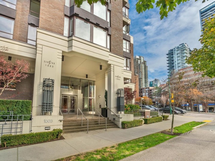 Photo 1 at 601 - 1003 Pacific Street, West End VW, Vancouver West
