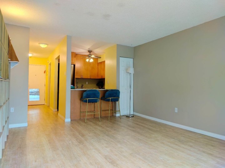 Photo 10 at 210 - 1545 E 2nd Avenue, Grandview Woodland, Vancouver East