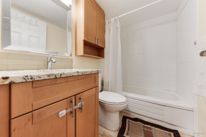 Photo 11 at 210 - 1545 E 2nd Avenue, Grandview Woodland, Vancouver East