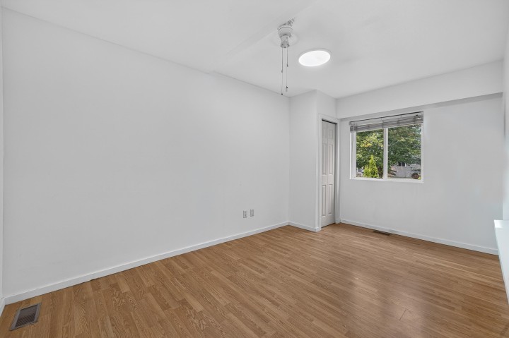Photo 6 at 2316 Nanaimo Street, Renfrew VE, Vancouver East