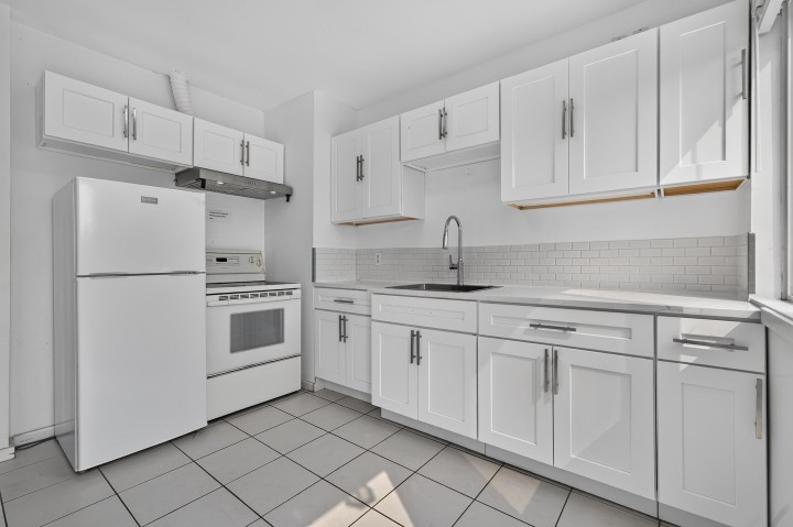 Photo 5 at 2316 Nanaimo Street, Renfrew VE, Vancouver East