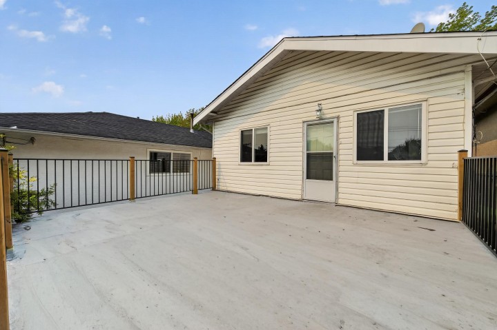 Photo 14 at 2316 Nanaimo Street, Renfrew VE, Vancouver East