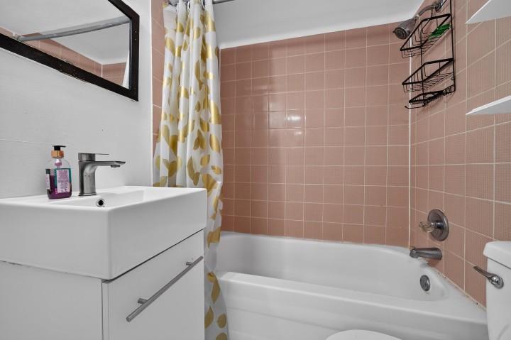 Photo 11 at 2316 Nanaimo Street, Renfrew VE, Vancouver East
